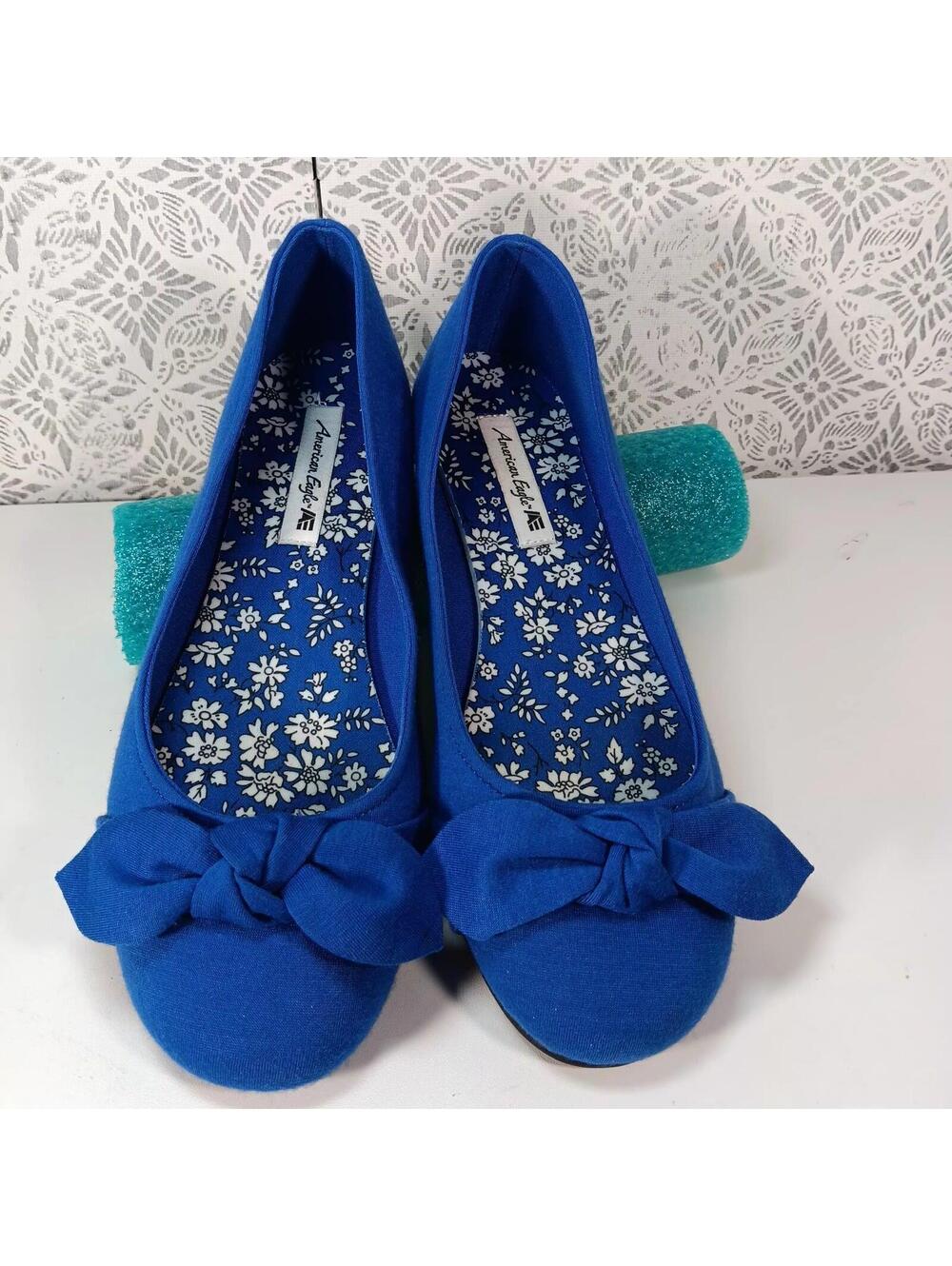 American Eagle Womens Shoes Size 7 1/2W Blue Faux Suede Slip On Flats & Bow